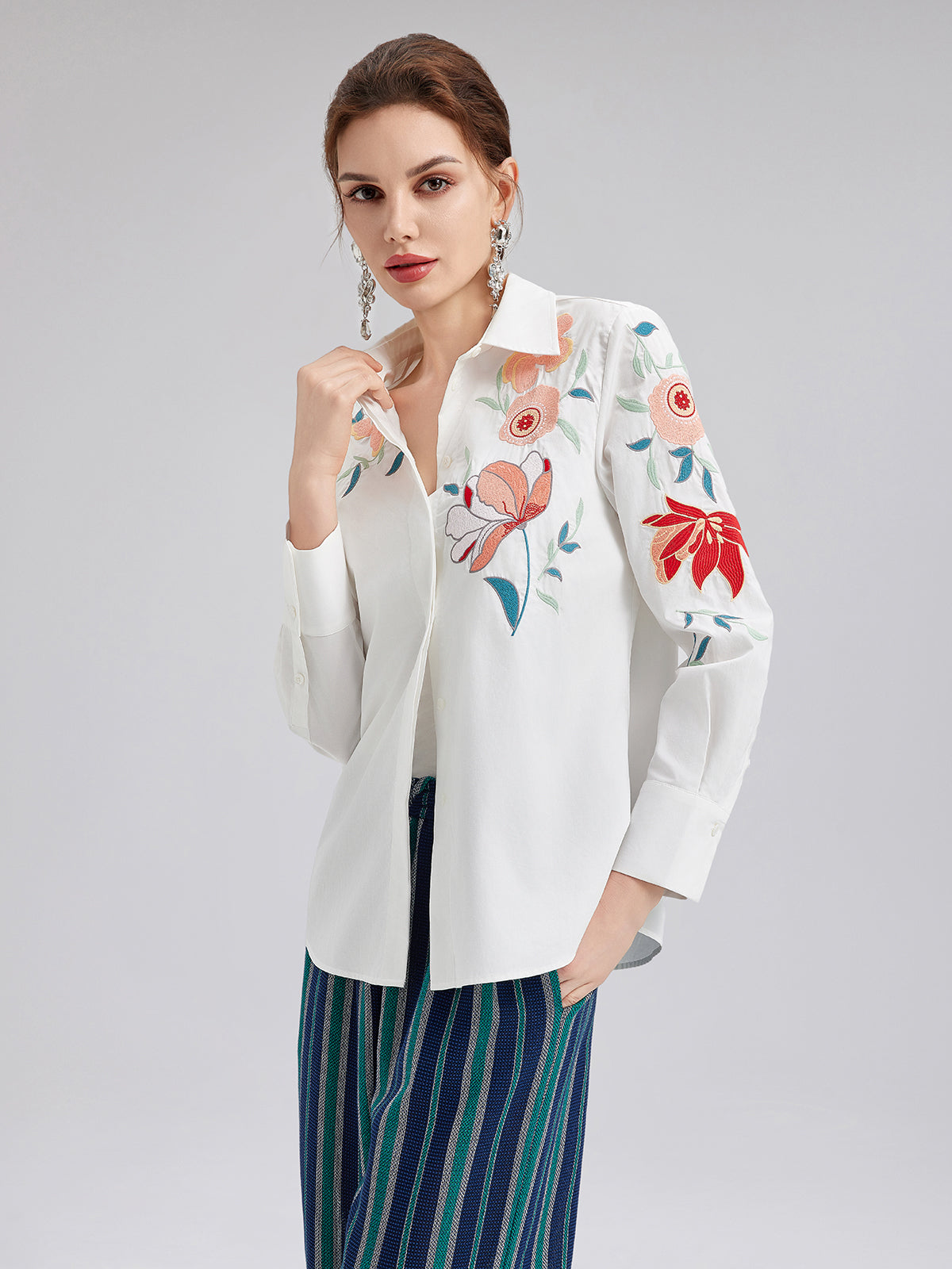 Pamuklu Nakışlı Çiçekli Gömlek