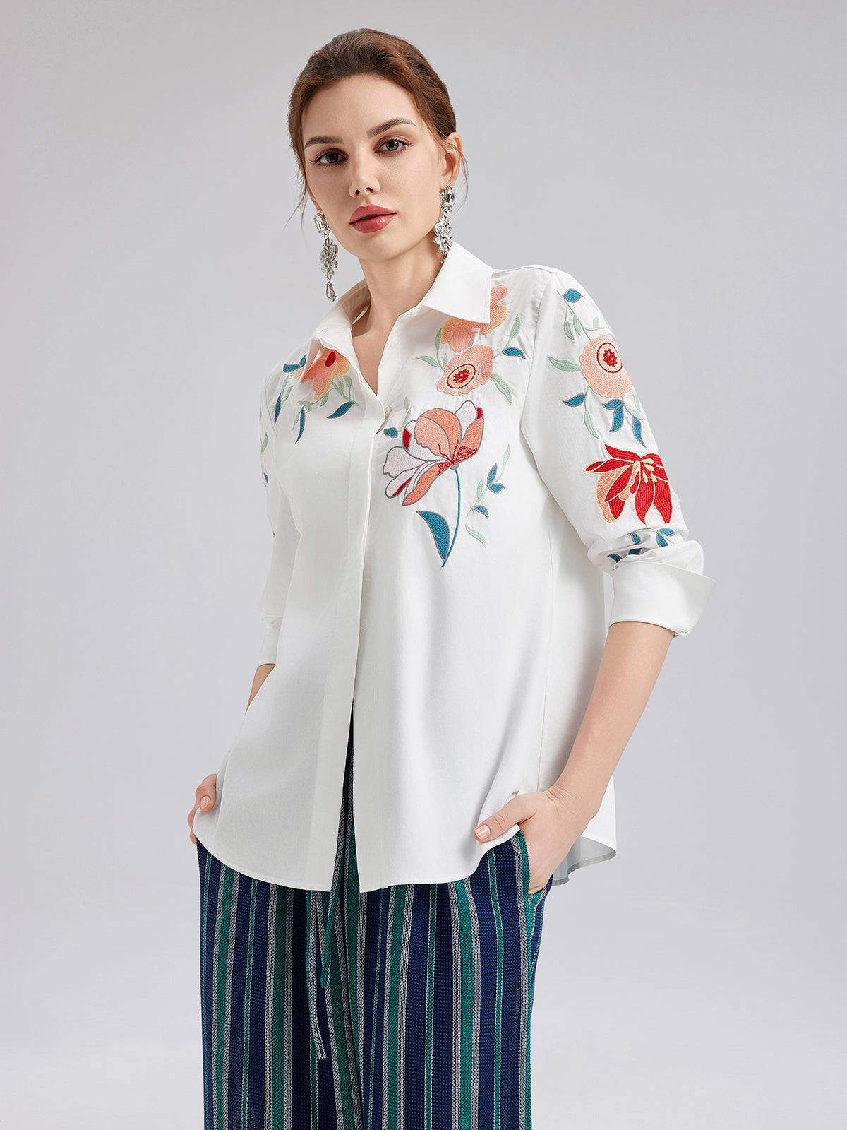 Pamuklu Nakışlı Çiçekli Gömlek