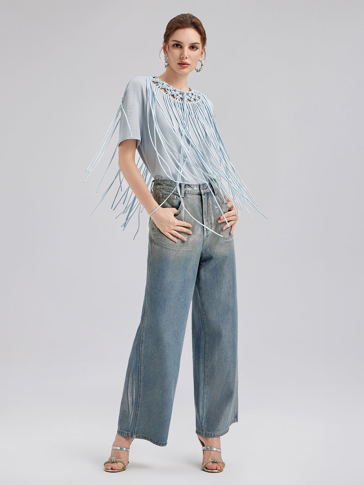 El Yapımı Örgü Püsküllü Tişört