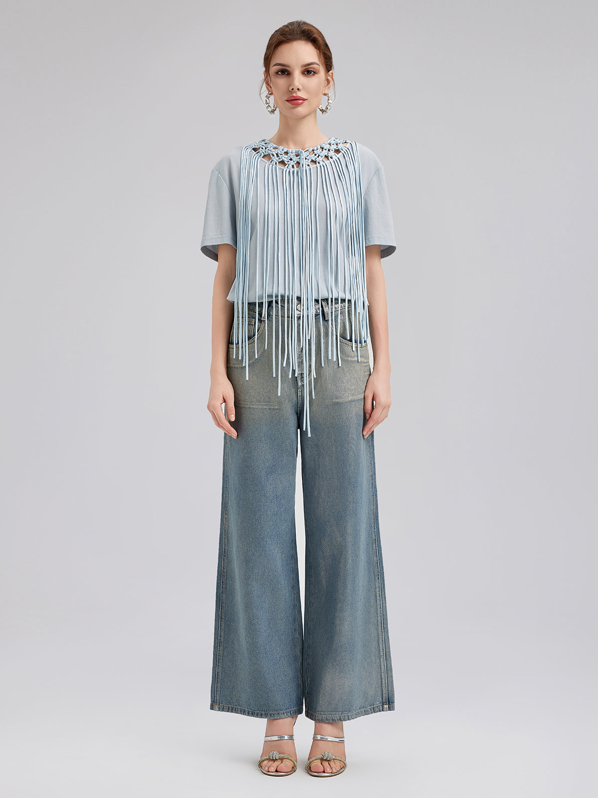 El Yapımı Örgü Püsküllü Tişört