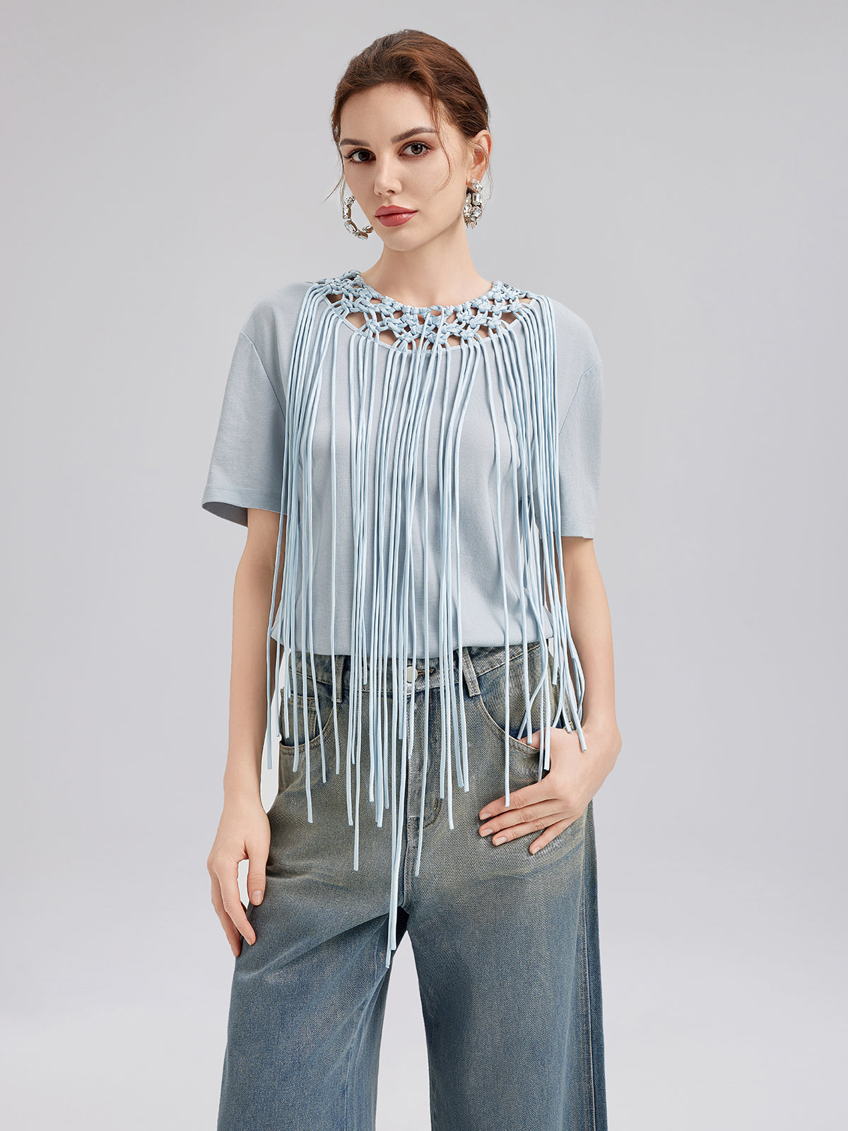 El Yapımı Örgü Püsküllü Tişört