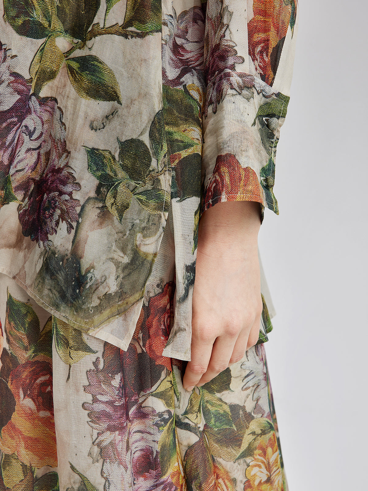 Klasik Romantik Desenli İpek Gömlek