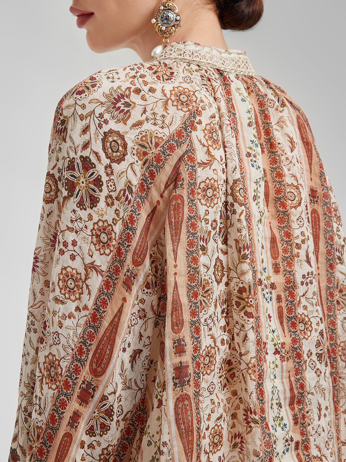 Nefes Alan Etnik Desenli Keten Görünümlü Gömlek