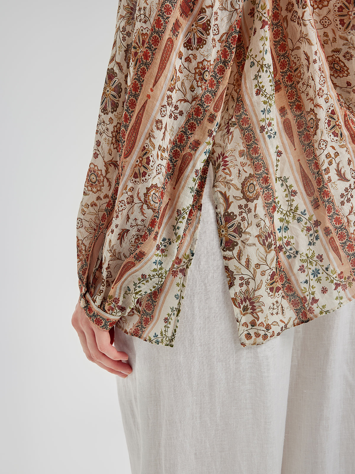 Nefes Alan Etnik Desenli Keten Görünümlü Gömlek