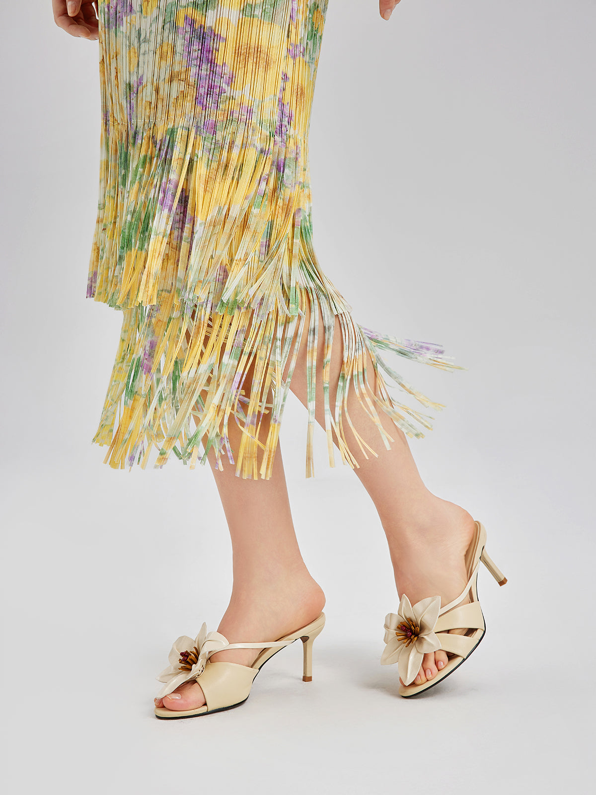 Şık Çiçekli Pileli Püsküllü Etek