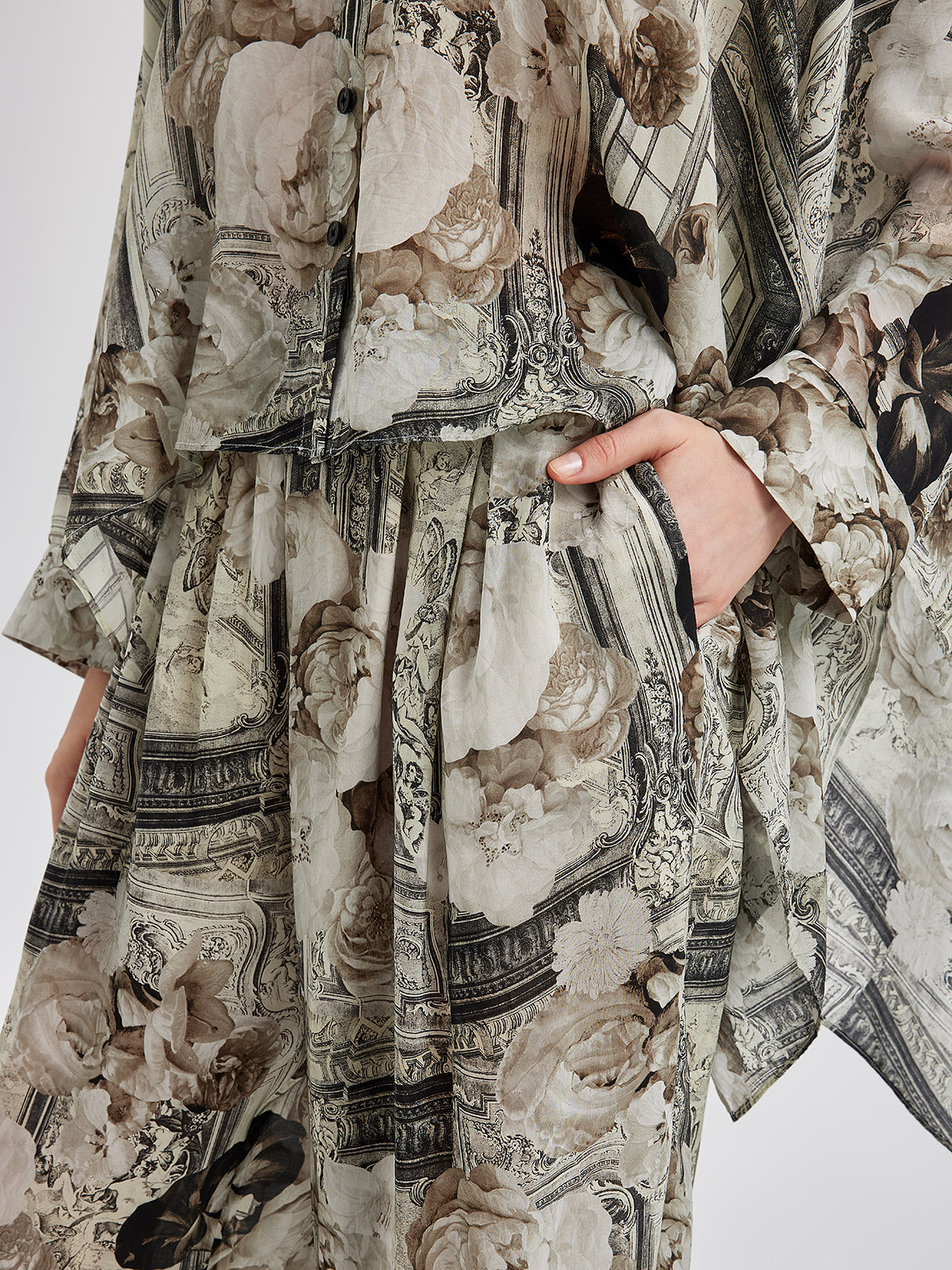 Barok Desenli İpeksi Tatil Pantolonu