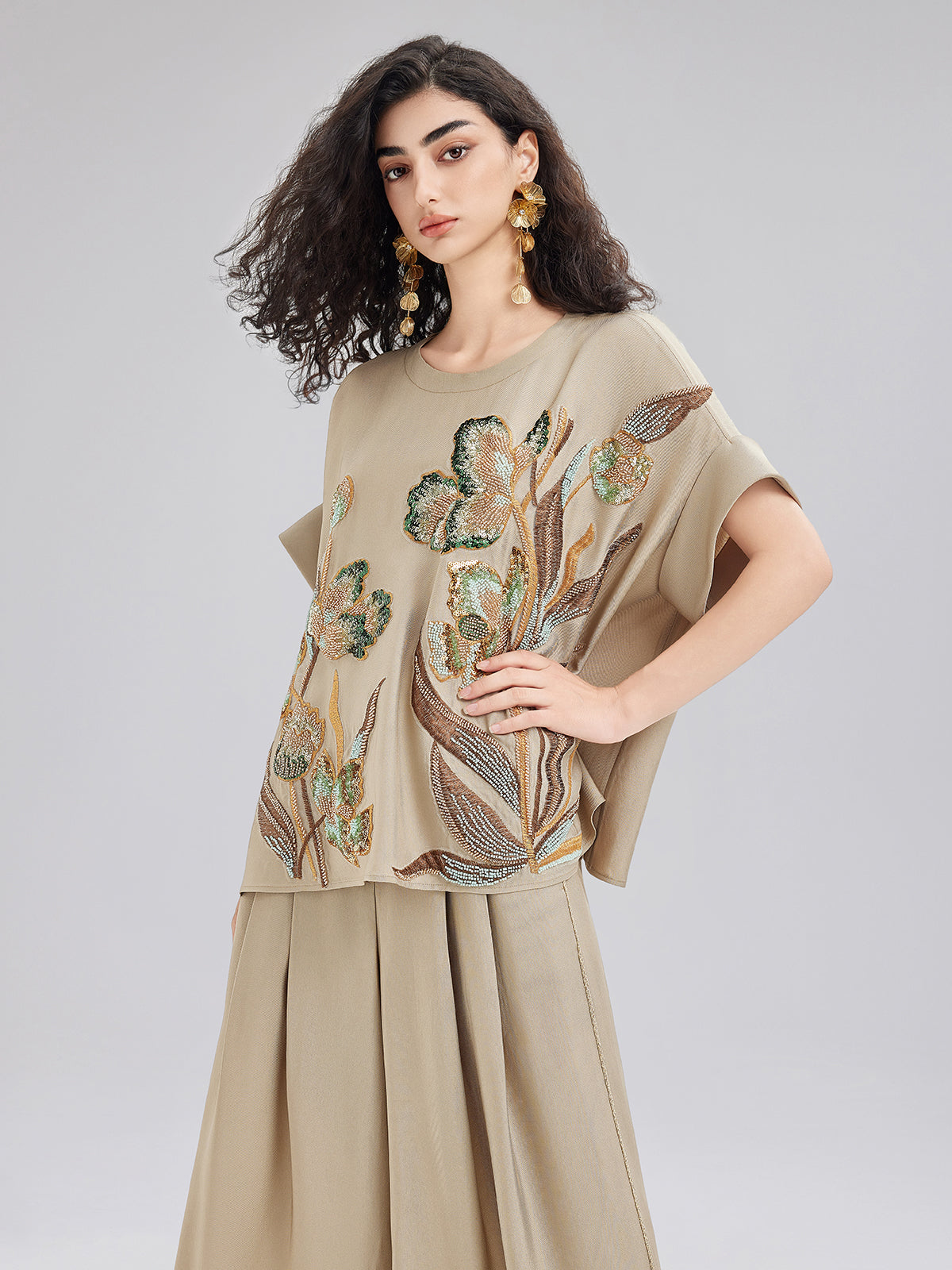 Vintage El İşlemeli Boncuklu Aplike Bluz