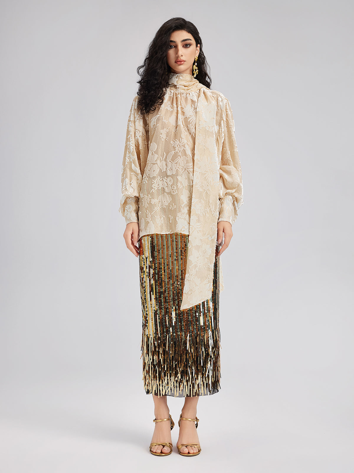 İpek Yakma Kadife Bağlamalı Yaka Bluz