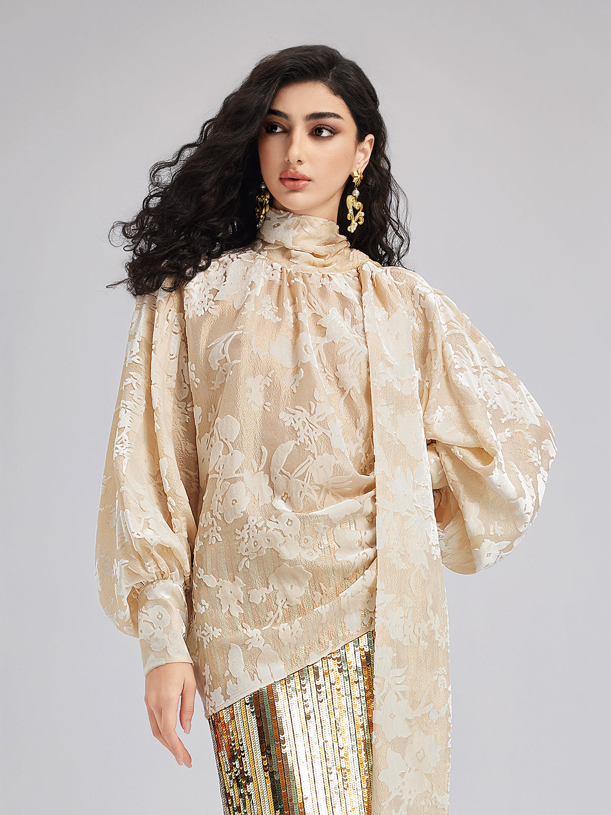 İpek Yakma Kadife Bağlamalı Yaka Bluz