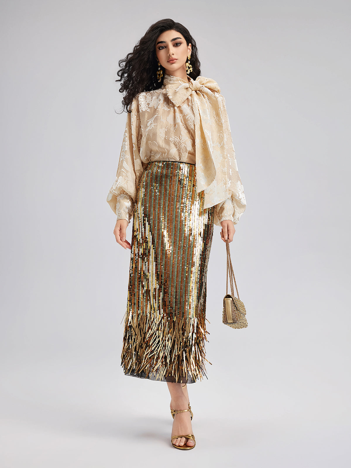 İpek Yakma Kadife Bağlamalı Yaka Bluz