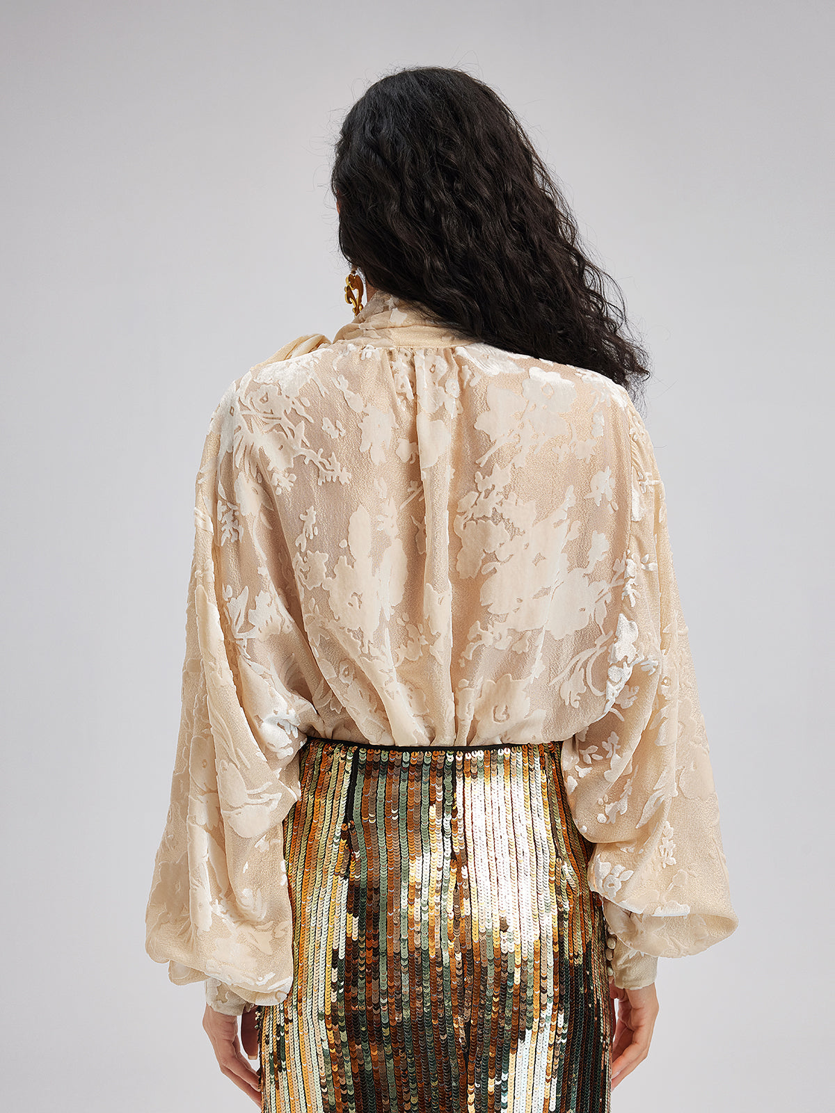 İpek Yakma Kadife Bağlamalı Yaka Bluz