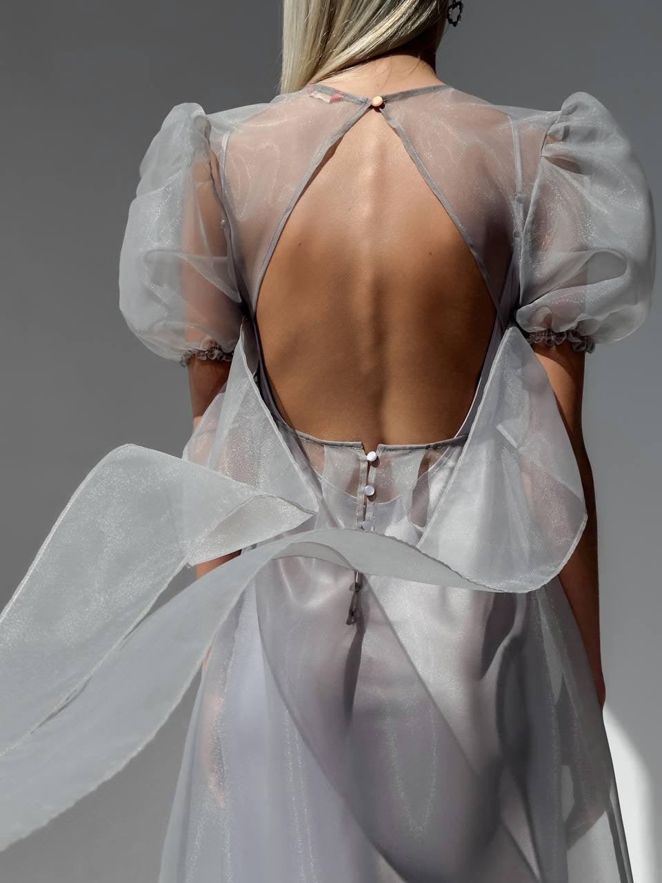 Zarif Gri Tül Detaylı Midi Elbise