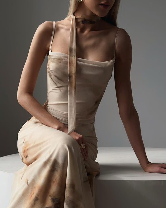 Çiçek Desenli İp Askılı Midi Elbise