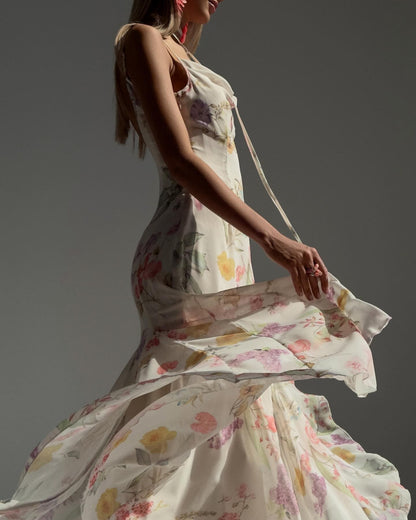 Çiçek Desenli İp Askılı Elbise