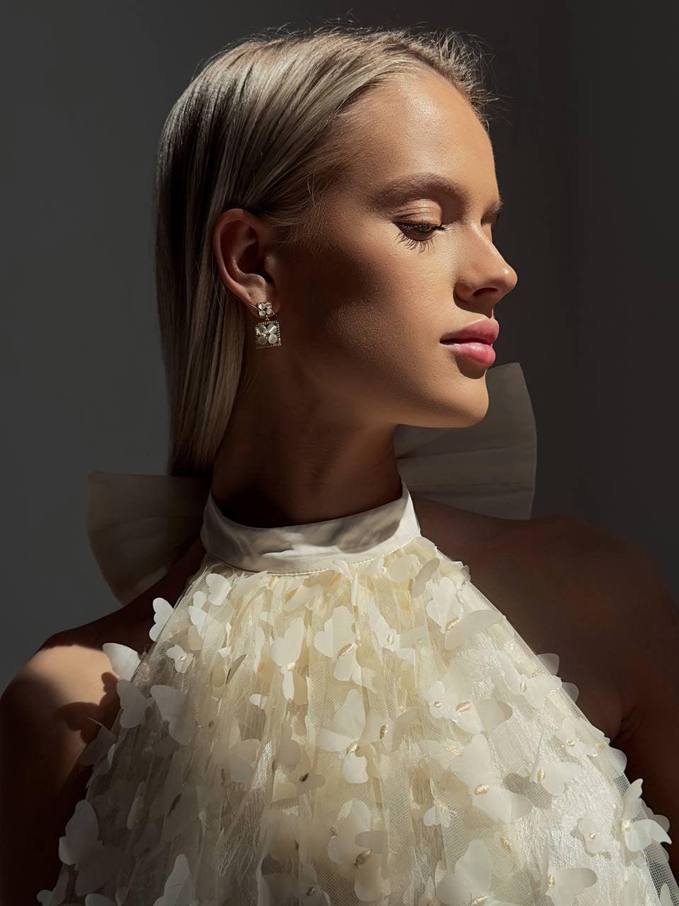 Kelebek Aplike Detaylı Zarif Halter Elbise