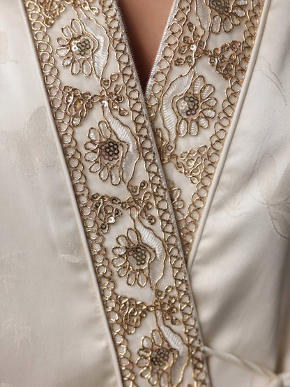 Fildişi Zarafet Kimono