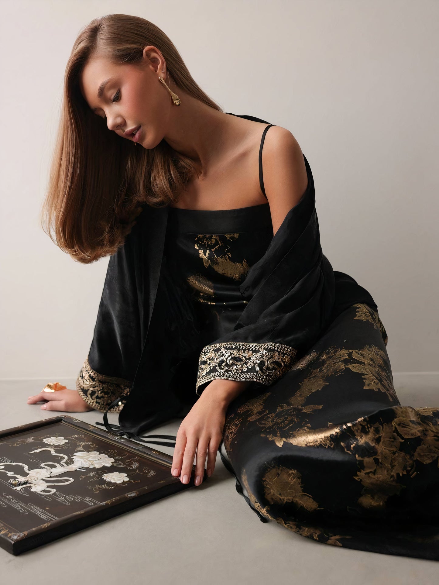 Gece Yarısı Altın İpek Elbise