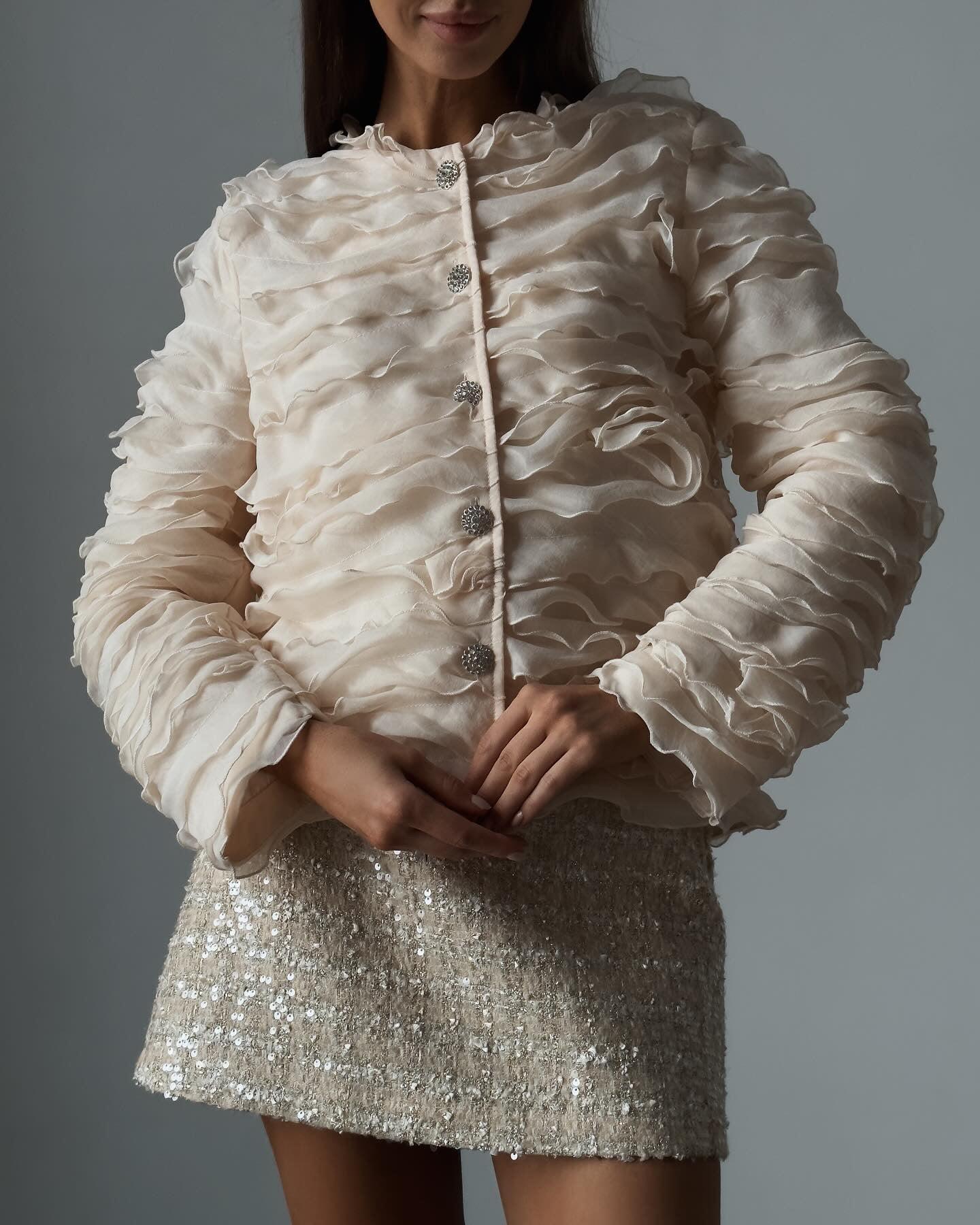 Zarif Büzgülü Ceket