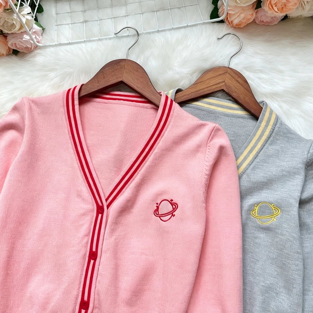 Embroidered V-Neck Knit Cardigan