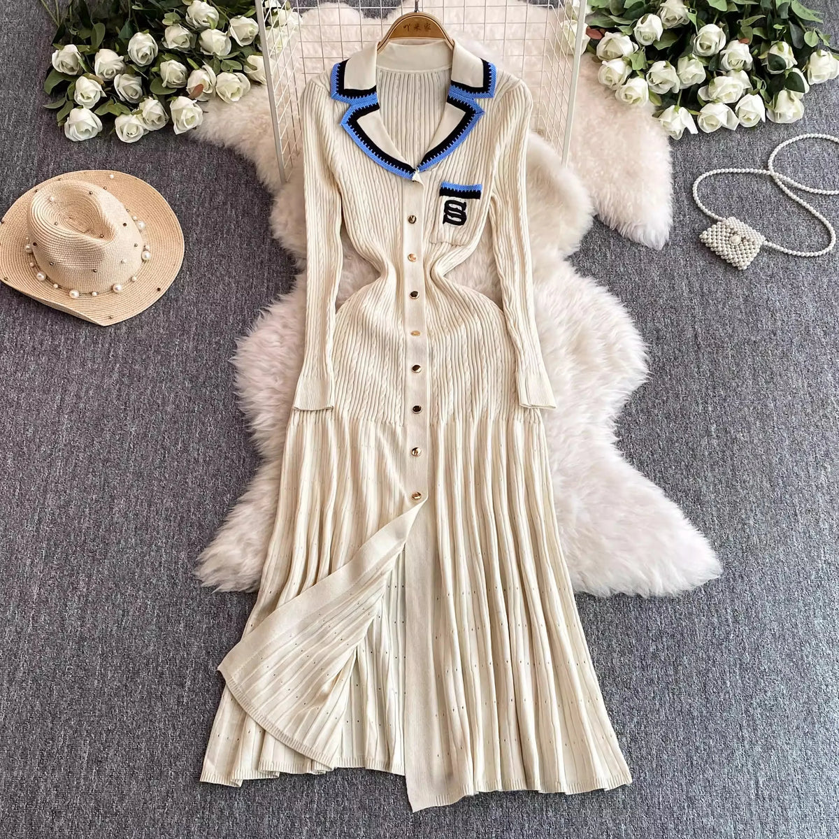 Notched Collar Knit A-Line Maxi Dress