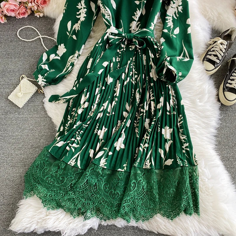Vintage Floral Lace Pleated Maxi Dress