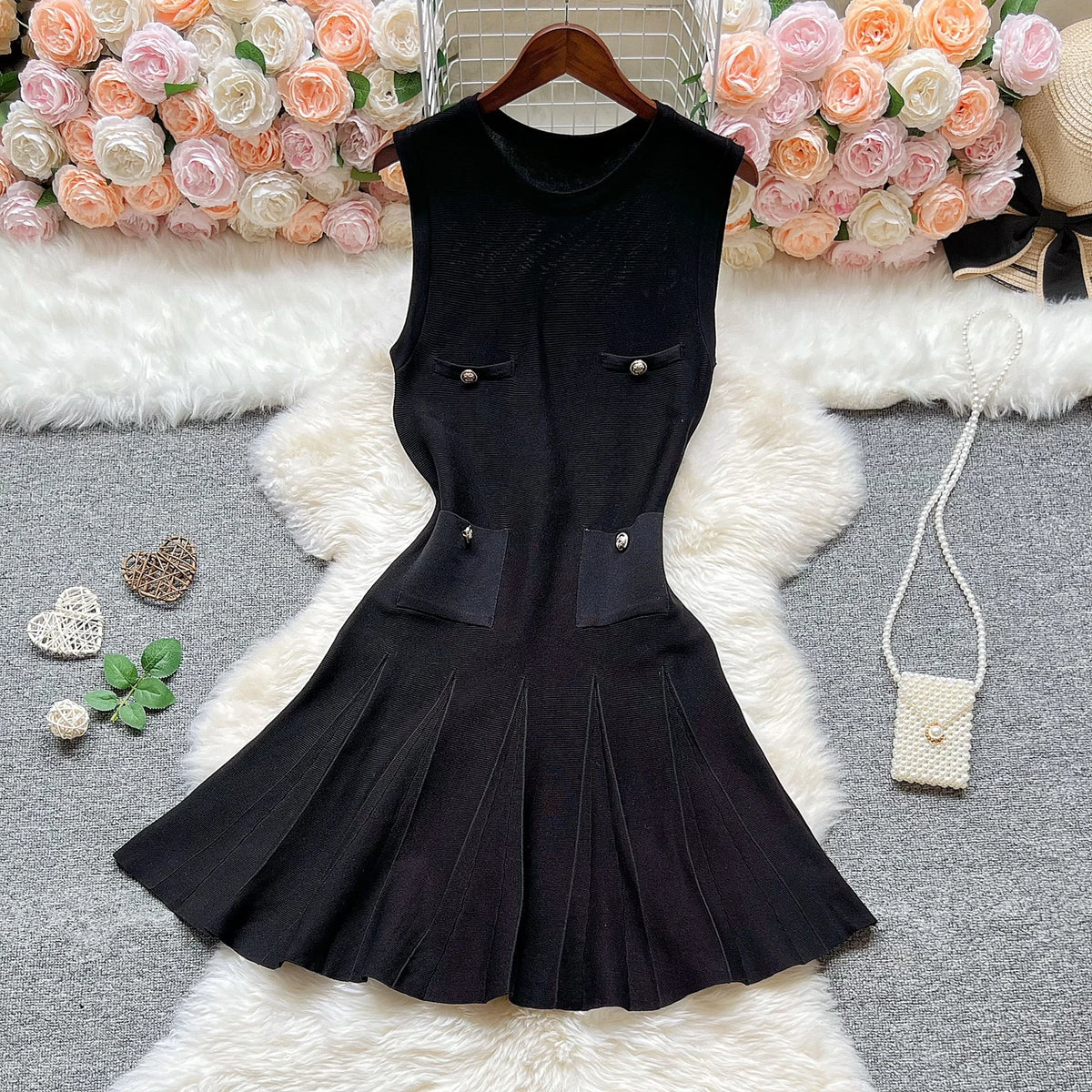 Slim Waist Pleated Knit Short Dress