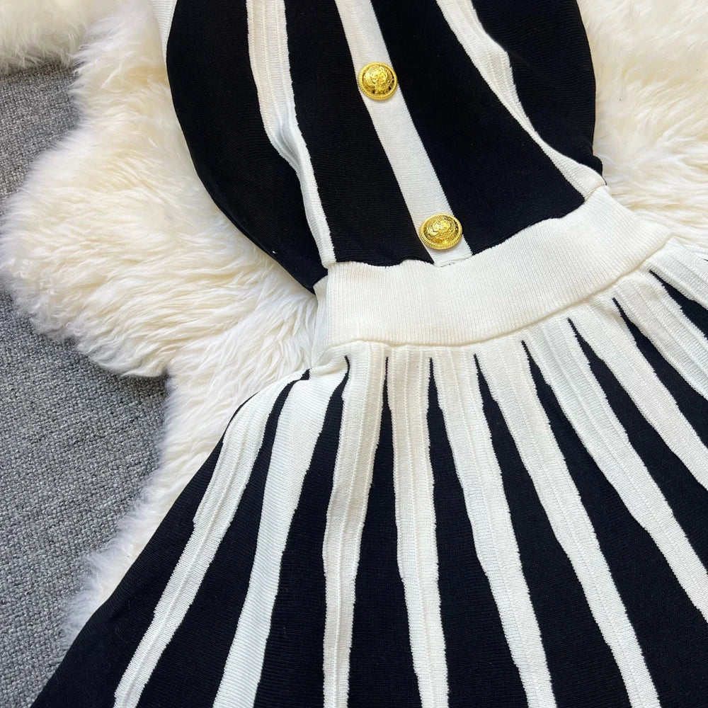 Black And White Halter Pleated Dress
