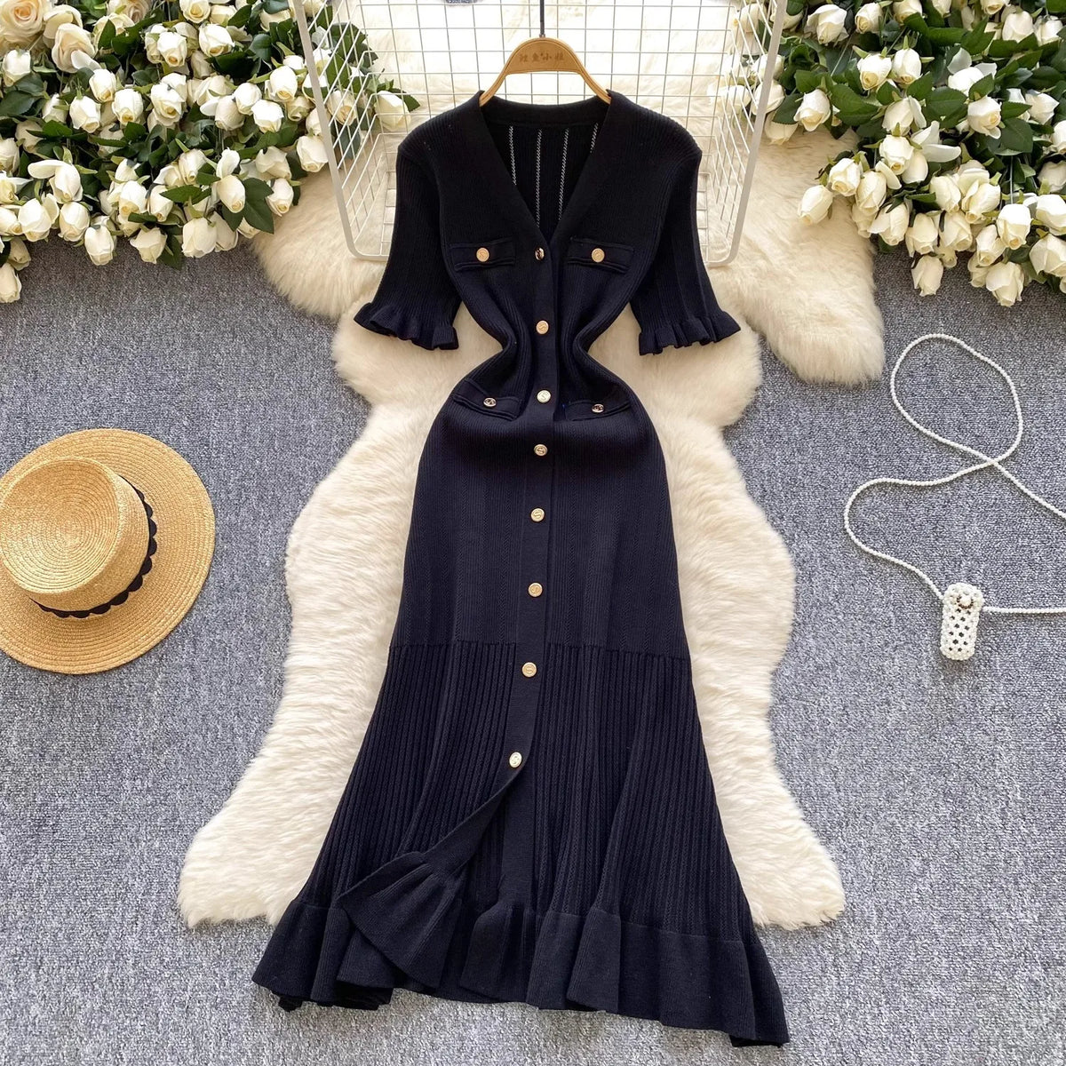 Vintage V-Neck Ruffled Knit Maxi Dress