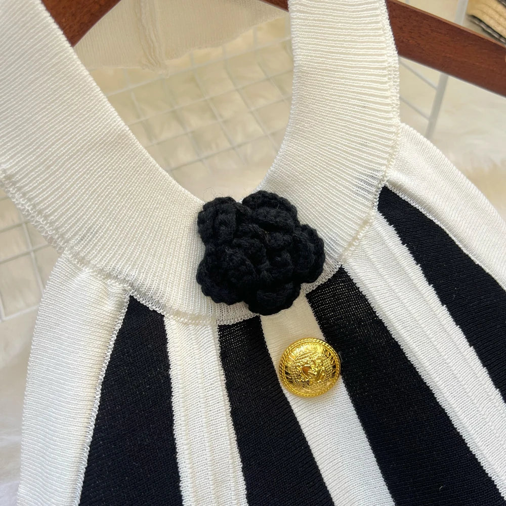 Black And White Halter Pleated Dress