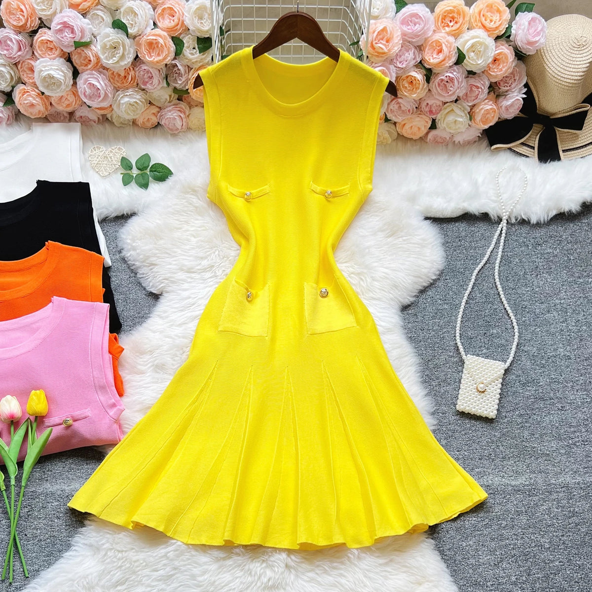 Slim Waist Pleated Knit Short Dress