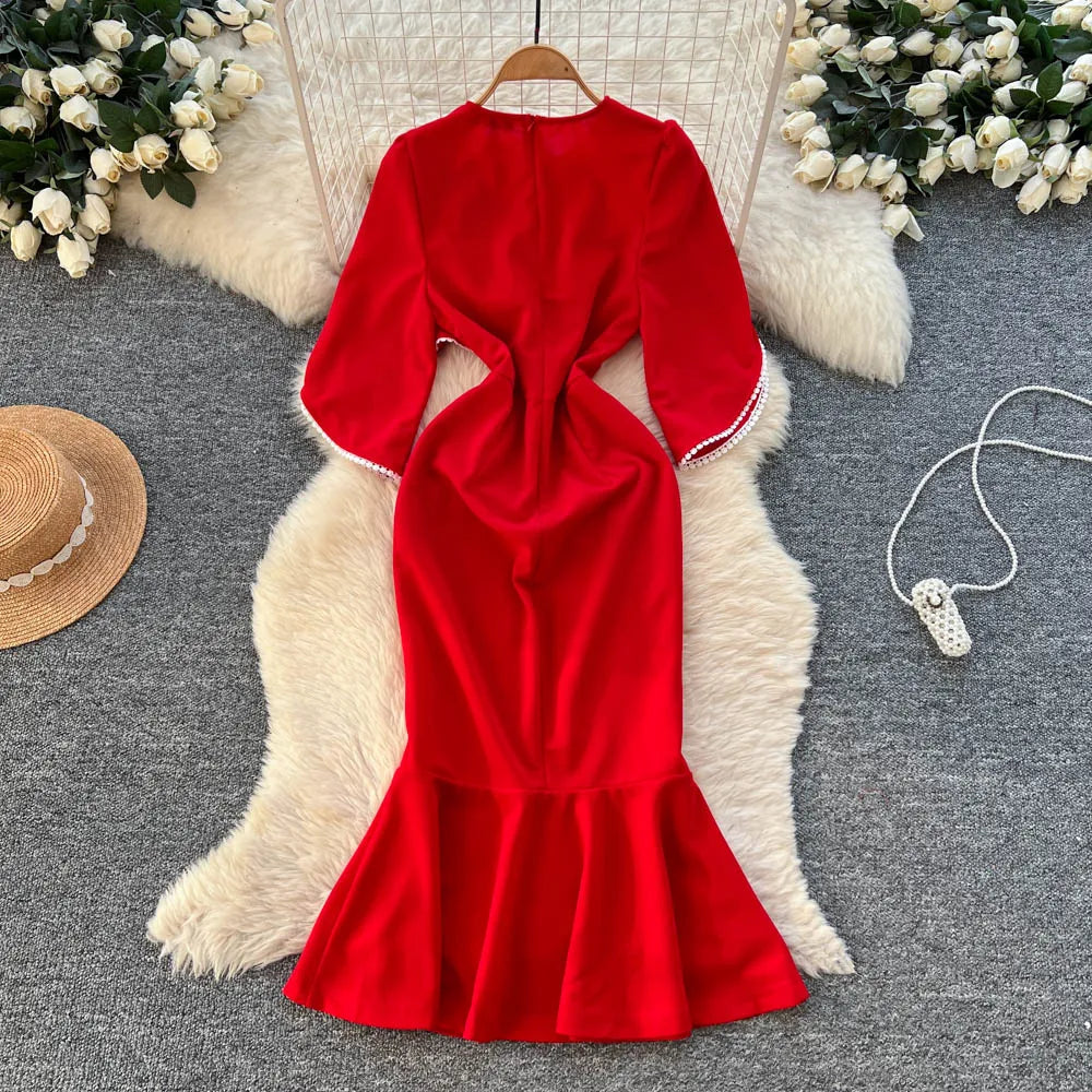 Sculpted O-Neck Slim Dress