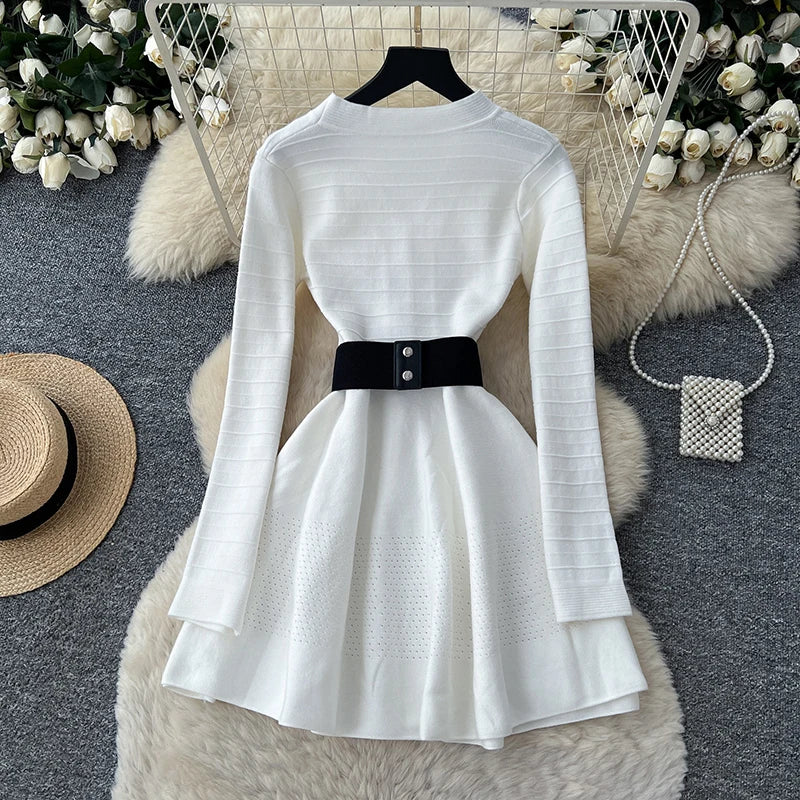 Bow Tie V-Neck Knit A-Line Dress