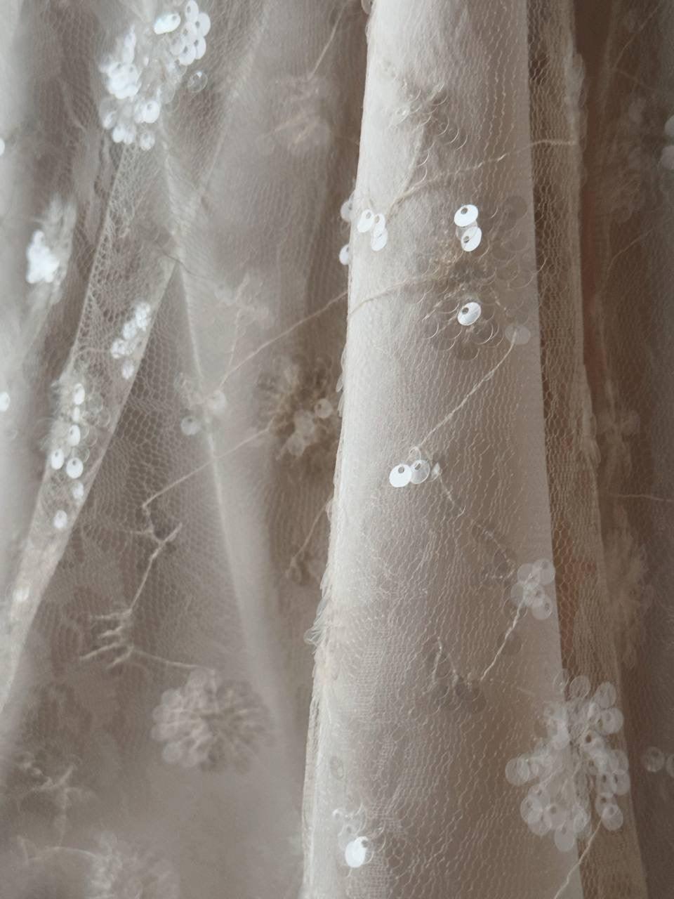 Beyaz Nakışlı Midi Etek