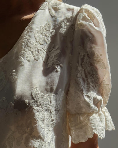 Zarif Beyaz Dantel Detaylı Takım