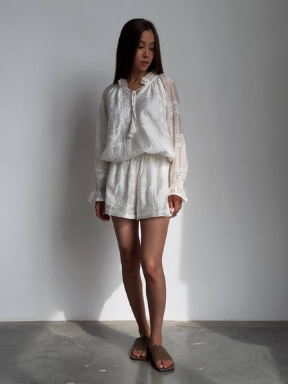 Zarif Beyaz Dantel Nakışlı Takım