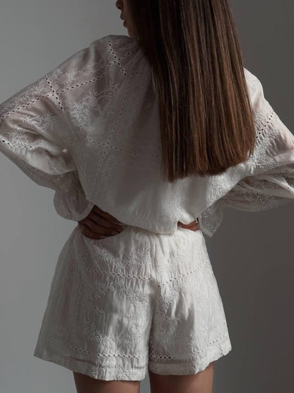 Zarif Beyaz Dantel Nakışlı Takım