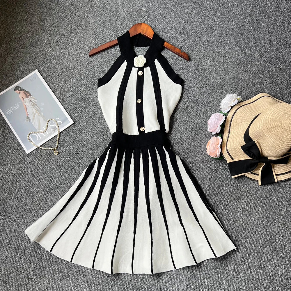 Black And White Halter Pleated Dress