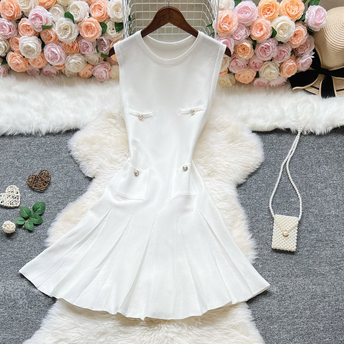 Slim Waist Pleated Knit Short Dress