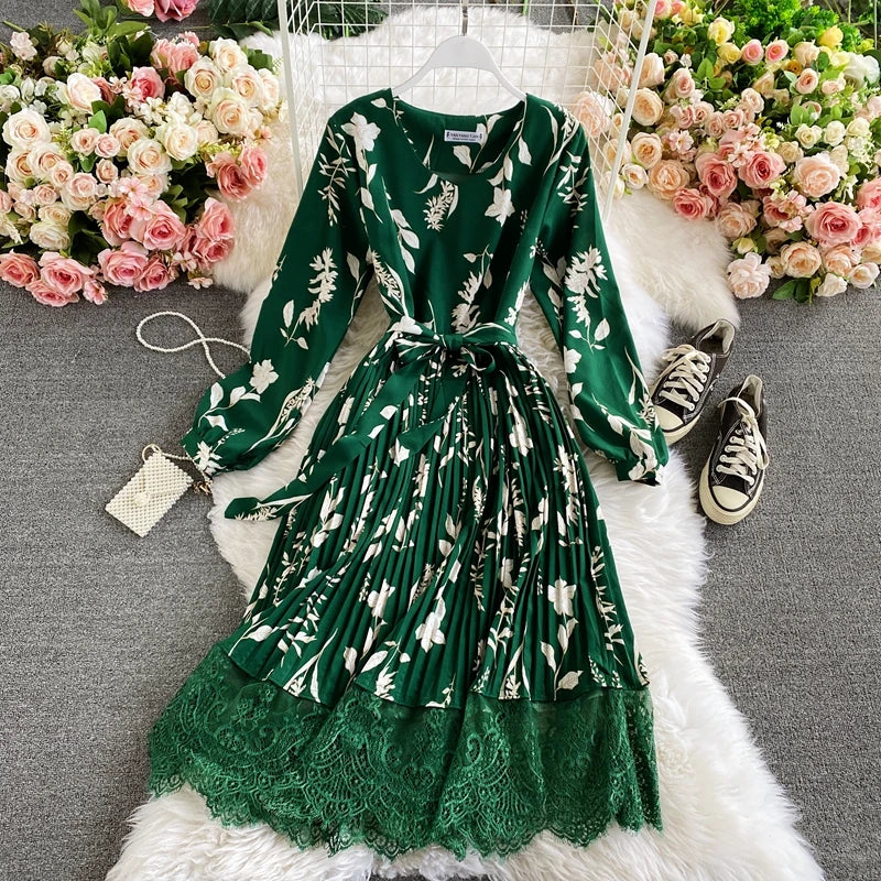Vintage Floral Lace Pleated Maxi Dress