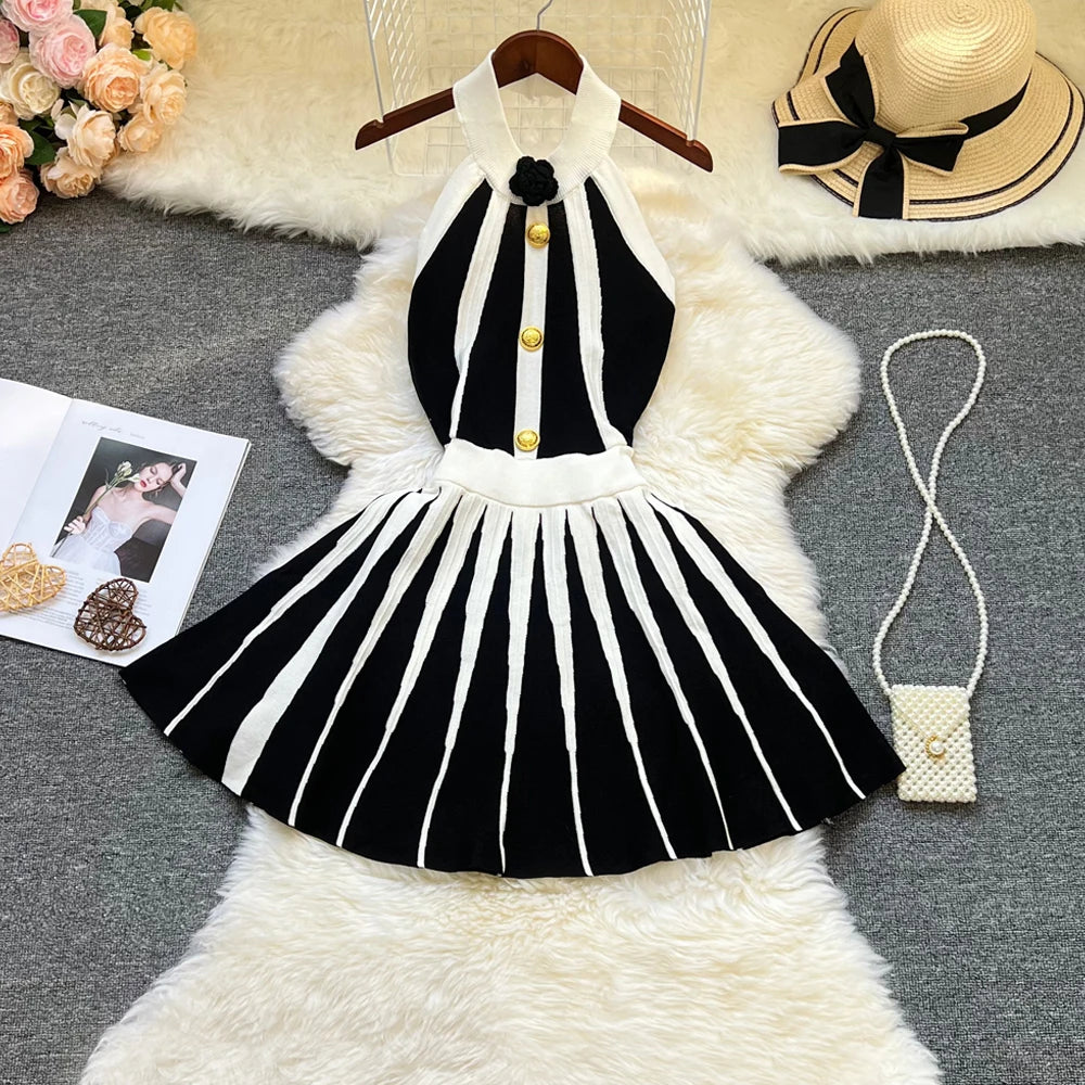 Black And White Halter Pleated Dress